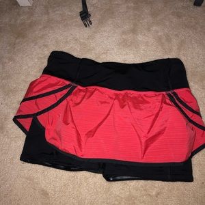 ★★ LULU LEMON SKORT ★★